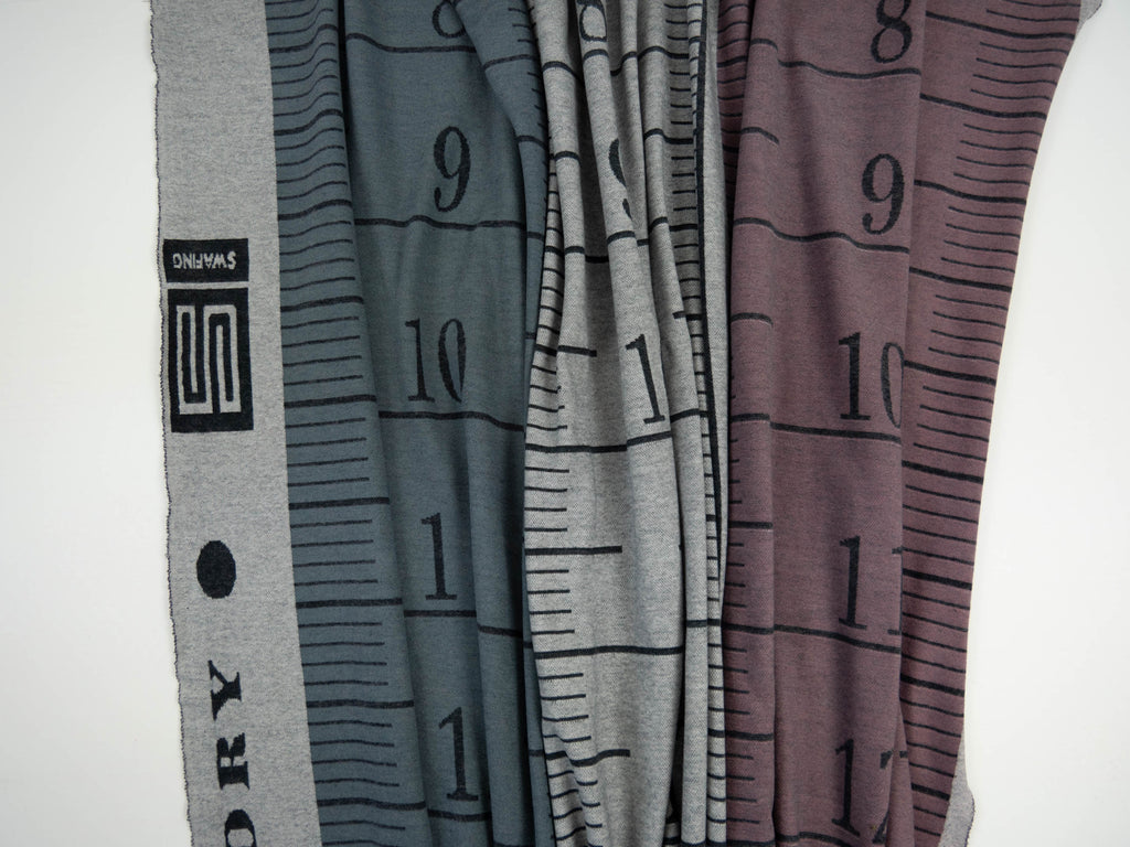 Panel Baumwoll Jacquard Long Story - Maßband Design XXL Panel 2,40m/pro Panel