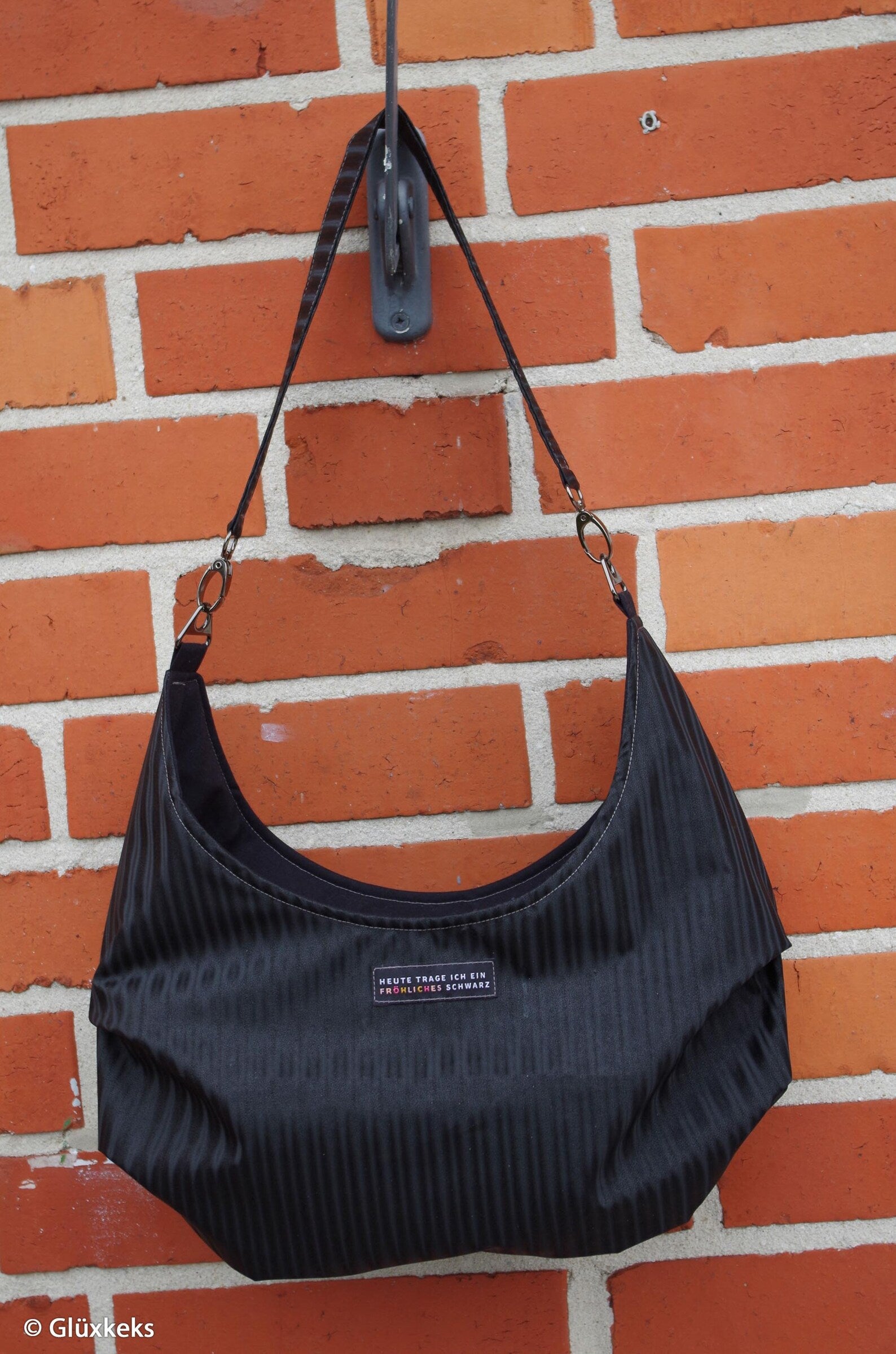 Kunstleder - Schwarz Design - Yoko (Meterware ab 0.50m)