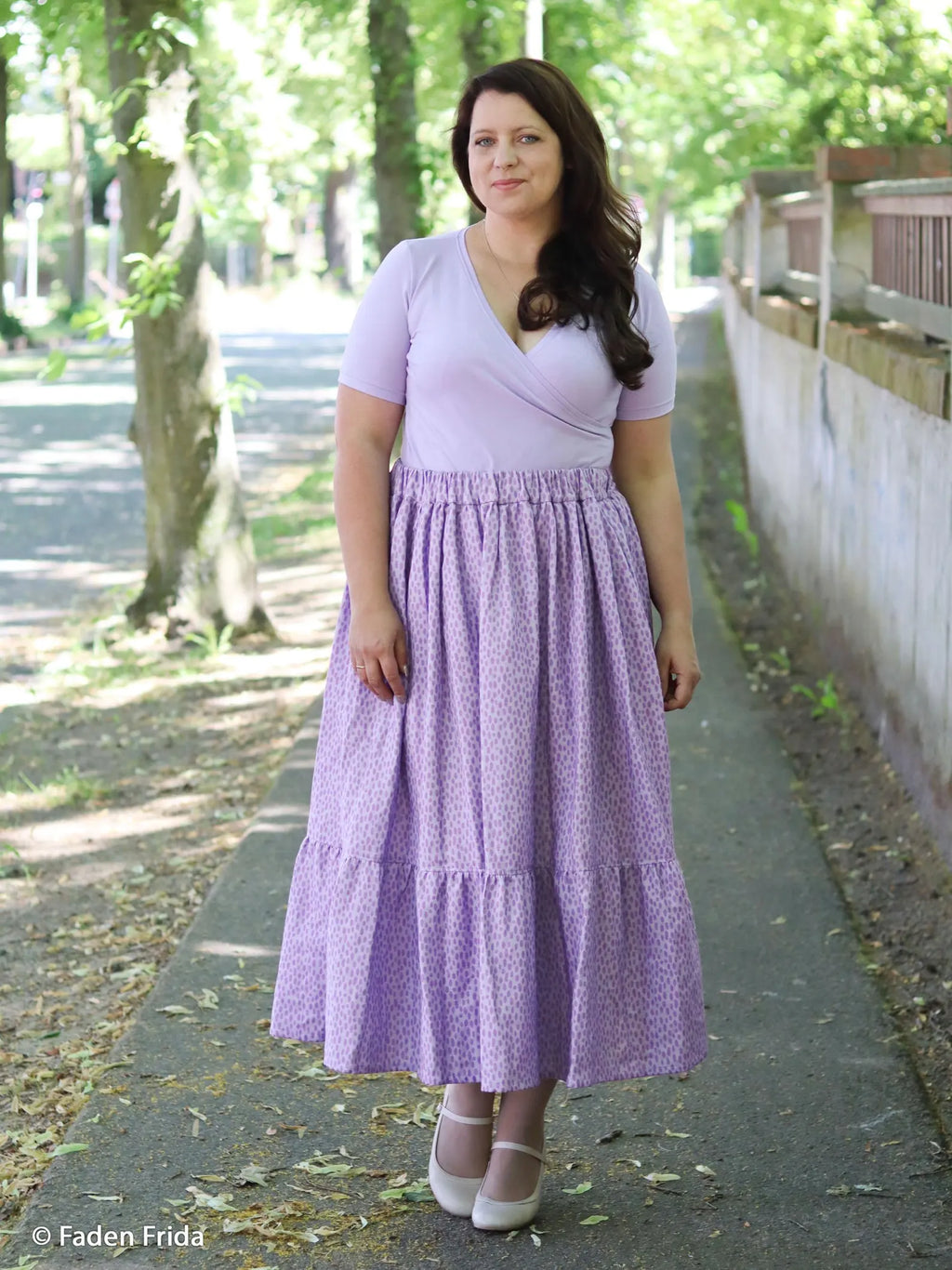 Musselin Stoff (glatt) - Purple Dots - Punkte (Meterware ab 0.50m)